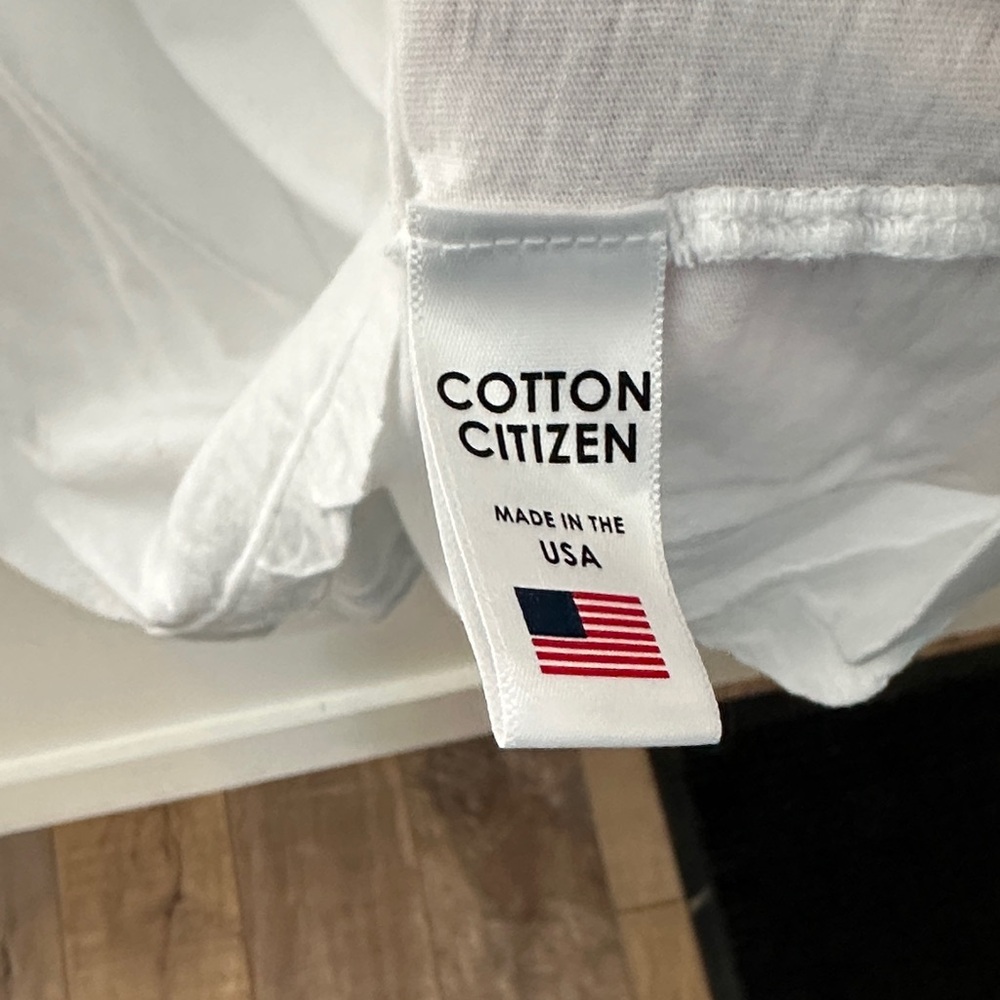 Women’s white Cotton Citizen Tshirt -L - Picture 2 of 2